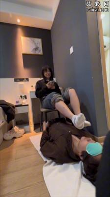 【爱秀套图】【萝莉酱】体校柔道女孩初踩 ACYC-4214