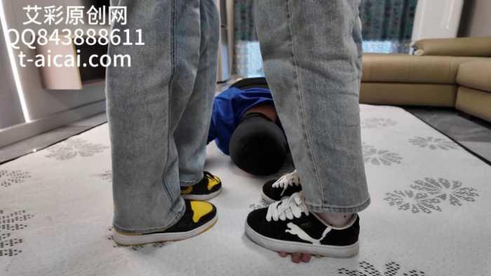 【爱秀套图】『chnnsct1818』暴力初中女生小试身手 YC-250318-3