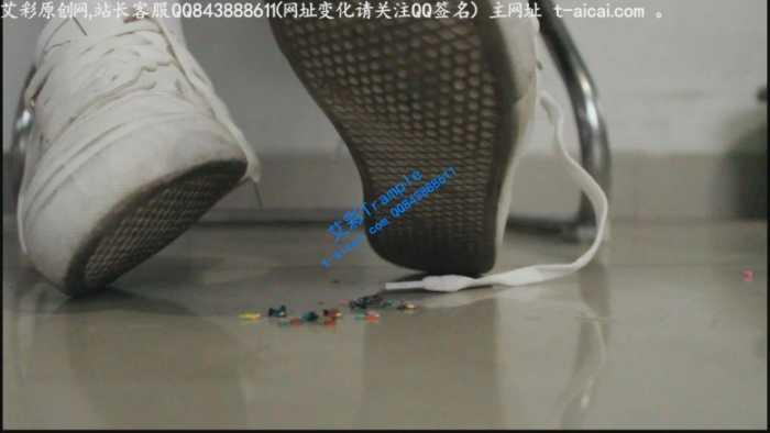 【爱秀套图】巨人女仆清理卫生-折磨意外发现的小人贱狗贱奴( 剧情)YC-190822-4