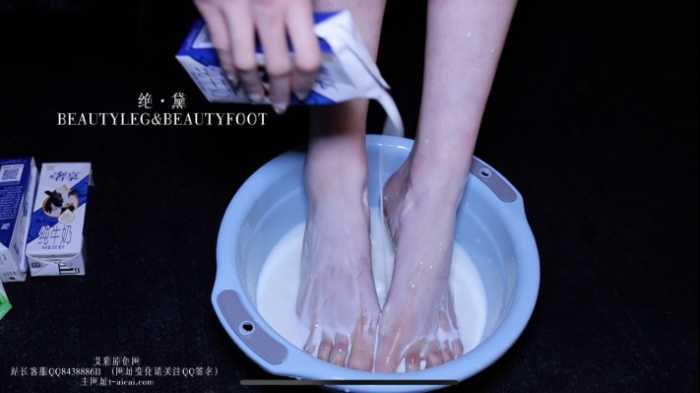 【爱秀套图】艾琳175被牛奶浸泡的美腿玉足 GD050 YC-250408-6