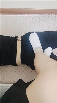 雅雅白棉袜踩贱奴 JS241017-40