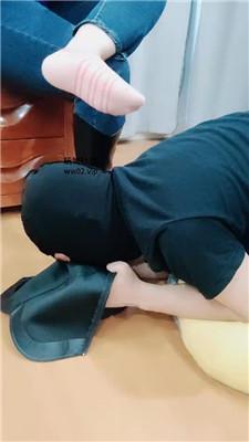 拽拽保鲜膜窒息/闻舔粉棉袜/清理脏长靴 JS241017-39