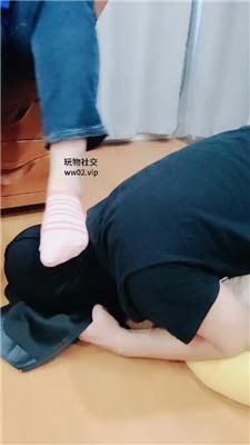 拽拽保鲜膜窒息/闻舔粉棉袜/清理脏长靴 JS241017-39