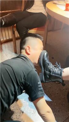 语阳餐厅包房公开处刑双奴 bf45787