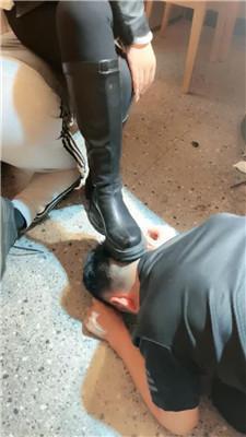 语阳餐厅包房公开处刑双奴 bf45787