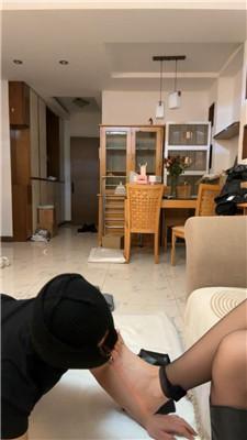 婉惜跪舔黑丝裸足长靴 bf45786