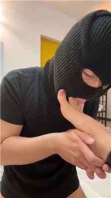 婉惜跪舔黑丝裸足长靴 bf45786