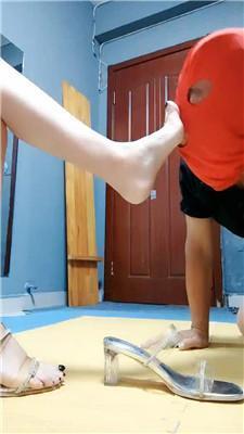 东营天香百合高跟裸足踩/掐乳 JS241012-10