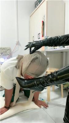 千面女王长靴物化脚垫奴才 JS241012-5