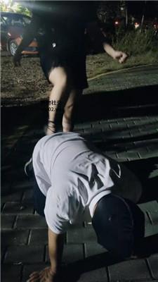 东莞心魔深夜户外遛狗/坐脸窒息 JS241012-8