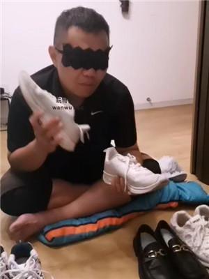 上海汤圆多双脏鞋-训化人体擦鞋器双视角版 bf43582