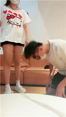 西西学生主-拖鞋白袜踩虐/赏赐圣水 bf43590