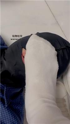 甜一麦昆脏鞋-驯化狗舌头 bf43586