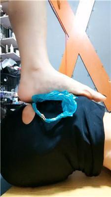 东营天香百合骑脖胯下羞辱/舔高跟玉足/虐乳 JS240812-11