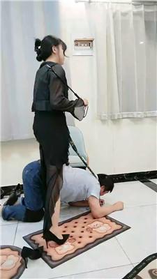 天韵女皇鞭打/狗链遛狗/跪舔脏鞋三视角版JS240812-9