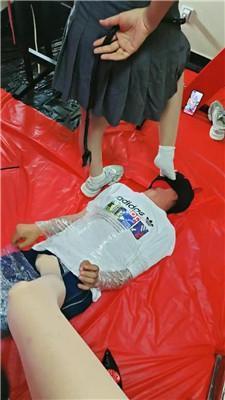 爱米双S暴力鞭打-踩踏深喉/坐脸/开口器强迫升水三视角 bf43605