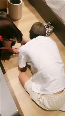 天韵女皇狗链转胯遛狗/跪舔臭脚丫/人体烟灰缸 JS240812-5