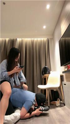 子熙大人跪舔脏鞋白棉袜/坐脸窒息/赏赐圣水 JS241017-18