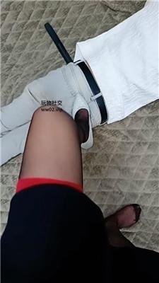 姗姗高跟黑丝踩脚垫奴才 JS241017-16