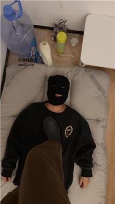 濛s全体重踩踏/舔闻白袜完整版 JS241023-10