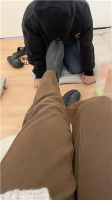 濛s全体重踩踏/舔闻白袜完整版 JS241023-10