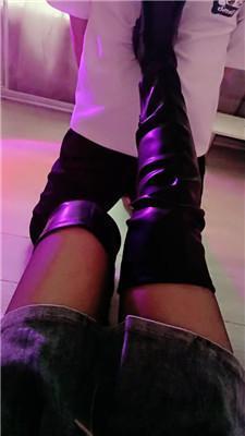 梦中的女王跪舔长靴/踢裆/全体重踩踏 JS241023-21