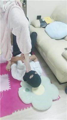 小仙女本仙裸足深喉恋足舔/踩踏 JS241023-34