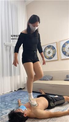 雪菲小白鞋白袜连环踢裆/踩踏 bf46144