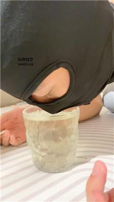 艾黎跪舔裸足白棉袜/踩踏/喝圣水 JS241023-17