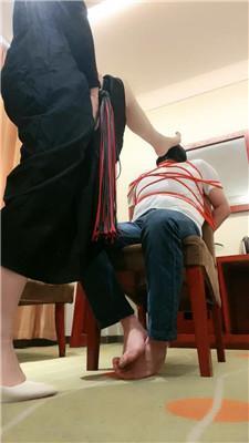 红颜五花大绑鞭打/闻鞋踩踏双视角版JS241023-9