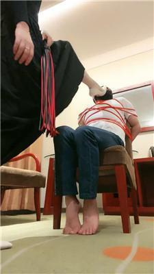 红颜五花大绑鞭打/闻鞋踩踏双视角版JS241023-9