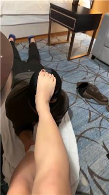 子熙大人贱狗脚下陪主人直播 JS241102-19