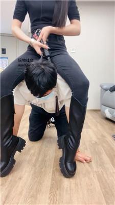 诗诗骑马转胯/鞭打/长靴踩虐/鞋跟插嘴 JS241103-18