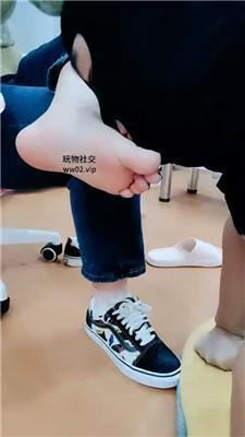 拽拽帆布鞋白袜虐踩 JS241103-7