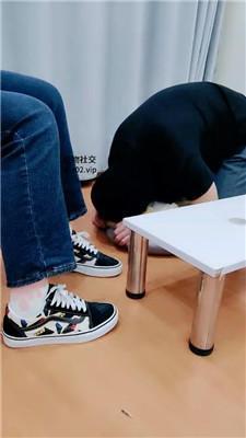 拽拽帆布鞋白袜虐踩 JS241103-7