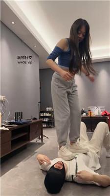 狗哥踢裆抽耳光/手捂窒息/踩踏/喂口水/棉袜脚辱 bf46554