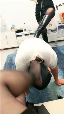 婉婷殿下双S体罚长靴高跟踩虐揪耳朵耳光双视角完整版JS241103-16