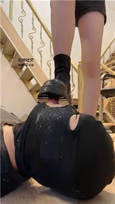 UU短靴踩虐踢踹/抽耳光/滴蜡/藤条鞭打 bf46502