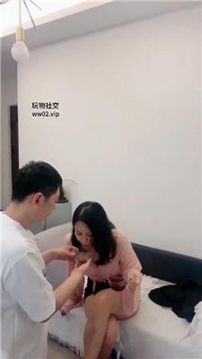 栀子女王用丝袜美腿诱惑同事做奴双视角版 bf46496