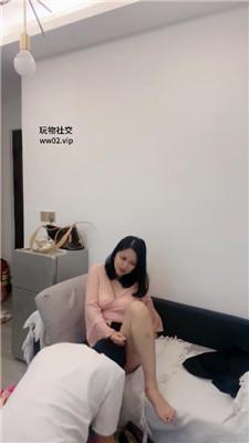 栀子女王用丝袜美腿诱惑同事做奴双视角版 bf46496