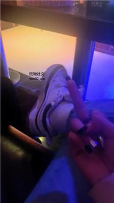 奶糖KTV玩虐家奴 JS241031-8