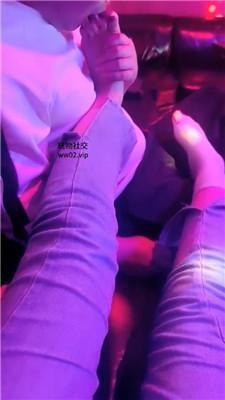 奶糖KTV玩虐家奴 JS241031-8