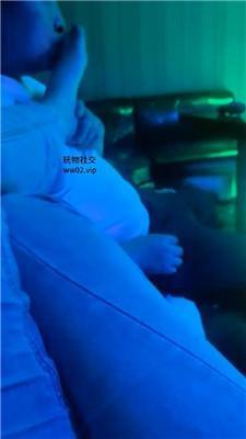 奶糖KTV玩虐家奴 JS241031-8