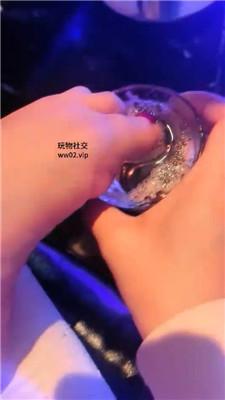 奶糖KTV玩虐家奴 JS241031-8