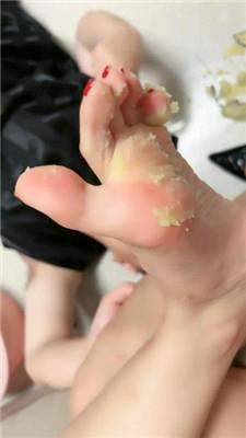 梦露沉浸式恋足舔/脚踩喂食/伺候沐足 JS241030-18