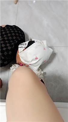 沈阳小苹果素人小姐姐的船袜玉足虐 JS241028-22