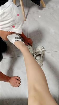 沈阳小苹果素人小姐姐的船袜玉足虐 JS241028-22