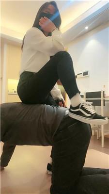 绯闻王妃板鞋白袜气味羞辱/鞭打耳光狠抽/高跟踩 JS241028-14