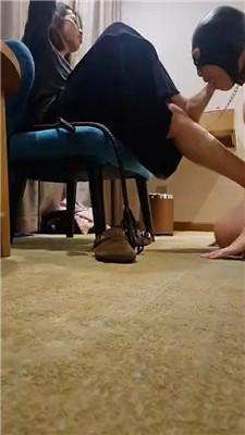 上头姐妹团鞭打/裸足恋足舔 JS241028-15