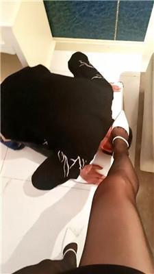 bi雅芸跪舔黑丝高跟/掐乳/高跟踩踏/碾压脖窒息 JS241027-17